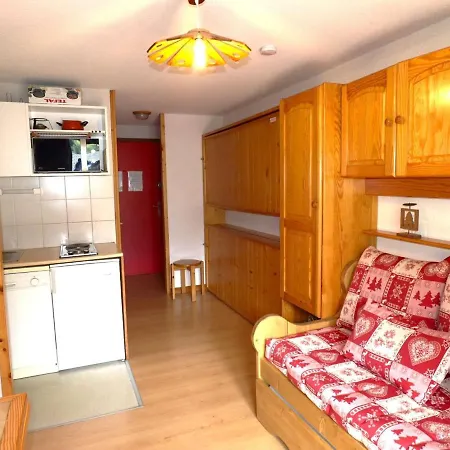 T2 4 Pers, Centre-village, Proche Pistes Et Commerces, Balcon Sud, Piscine L'été - Fr-1-342-145 Appartement *