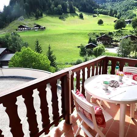 T2 4 Pers, Centre-village, Proche Pistes Et Commerces, Balcon Sud, Piscine L'été - Fr-1-342-145 *