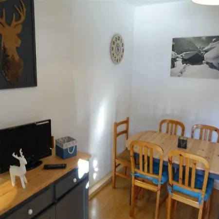 T2 4 Pers, Centre-village, Proche Pistes Et Commerces, Balcon Sud, Piscine L'ete - Fr-1-342-145 Arêches