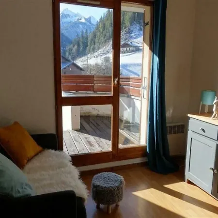 Appartement T2 4 Pers, Centre-village, Proche Pistes Et Commerces, Balcon Sud, Piscine L'été - Fr-1-342-145